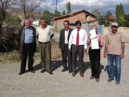 İstanbul'daki Selden Korkan Belde Sakinleri Dere Islahı İçin İmza Topladı
