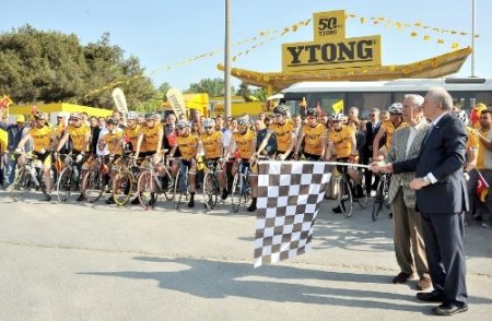 İstanbul’dan Anıtkabir’e Atatürk'e saygı bisiklet turu