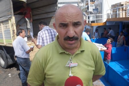 İstanbullu balıkçının hamsi bereketi vatandaşa yaradı (Özel)