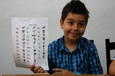 İstanbullu Rumların çocukları Atina'da Türkçe öğreniyor (Özel)