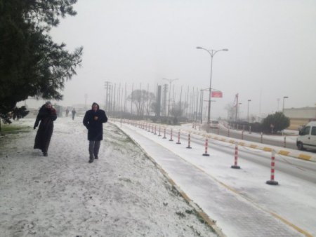 İstanbul’un yüksek kesimleri beyaza büründü