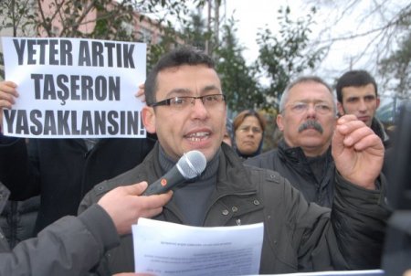 İşten atılan işçiler, işlerini geri istedi