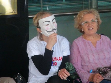 İşten Çıkarılan Thy Personeline Sendikalardan Destek