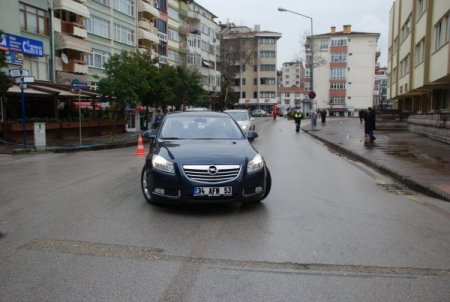 İstifa eden Donanma Komutanı Güner'den Vali Topaca'ya veda ziyareti