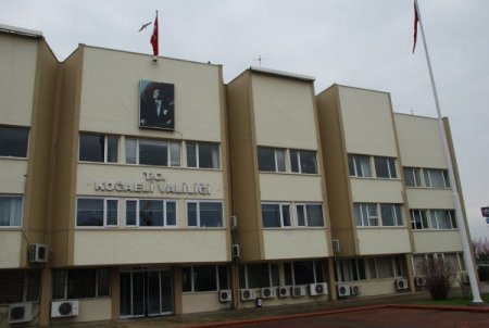 İstifa eden Donanma Komutanı Güner'den Vali Topaca'ya veda ziyareti