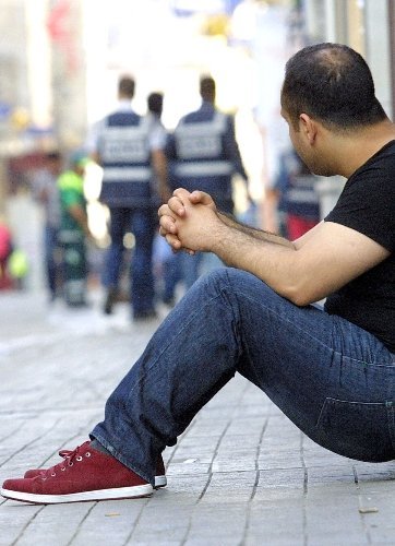 İstiklal Caddesi güne sakin başladı