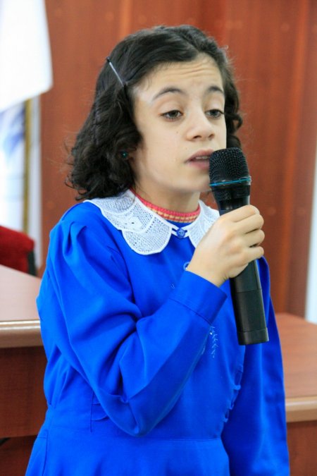 İstiklal Marşı'nı okurken hıçkırıklara boğuldu