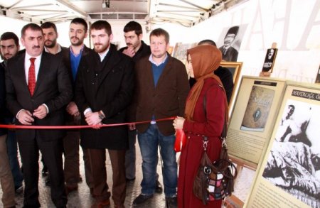 İstiklal Şairi'nin anısına AK Parti Gençlik Kolları sergi açtı