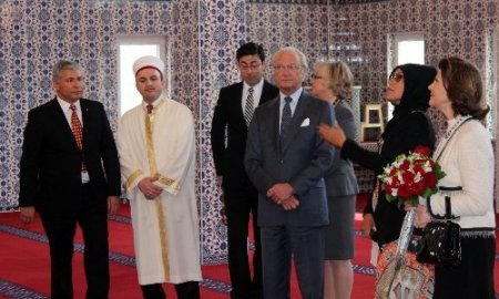İsveç Kralı Gustaf'tan ezan okunan camiye ziyaret