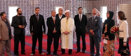 İsveç Kralı Gustaf'tan ezan okunan camiye ziyaret