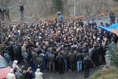 İşverenle Anlaşamayan Kömür İşçilerine Aileleri De Destek Verdi