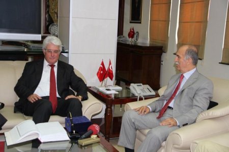 İsviçre Büyükelçisi Kunz, Vali Harput İle Derecik Bazilikası'nı Görüştü