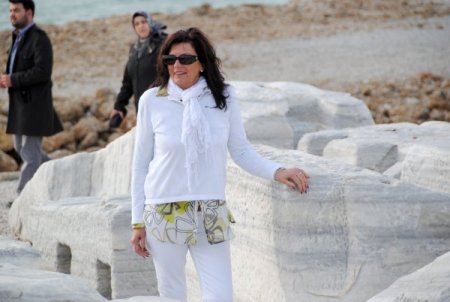 İsviçreli mimar ve moda tasarımcısı bayanlar Side'yi gezdi