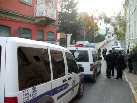 İtalyan Konsolosluğu Önünde Polis Avukat Gerginliği