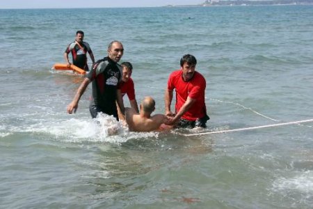 İtfaiye, Kandıra Sahilinde Cankurtaran Hizmeti Veriyor