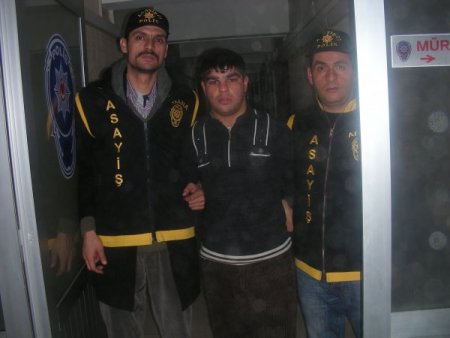 İyilik yapayım dedi kapkaça uğradı