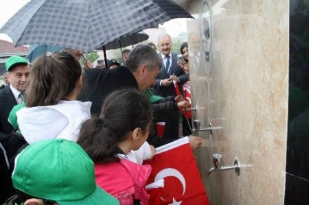 İzci çeşmesi açıldı