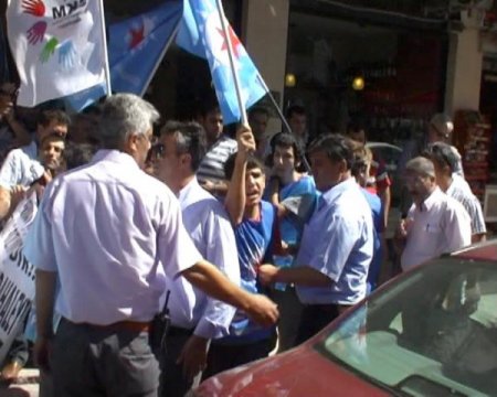 İzinsiz yürüyüş yapmak isteyen gruba polis müdahale etti