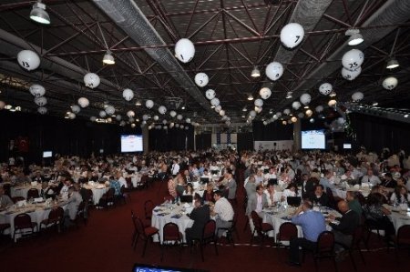 İZKA 500 kişiye hayal ettikleri İzmir’i sordu