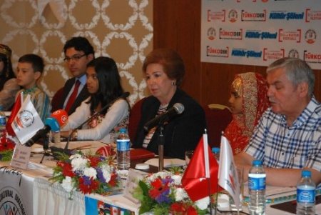 İzmir, Uluslararası Türkçe Olimpiyatları Kültür Şöleni'ne hazır