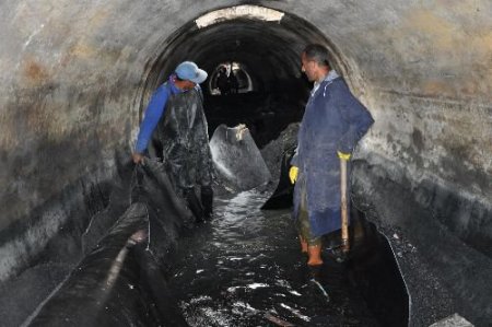 İzmir Büyük Kanal'dan 450 Kamyon Atık Çıktı