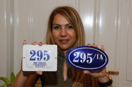 İzmir Büyükşehir, 500 bin kapıya akıllı levha taktı