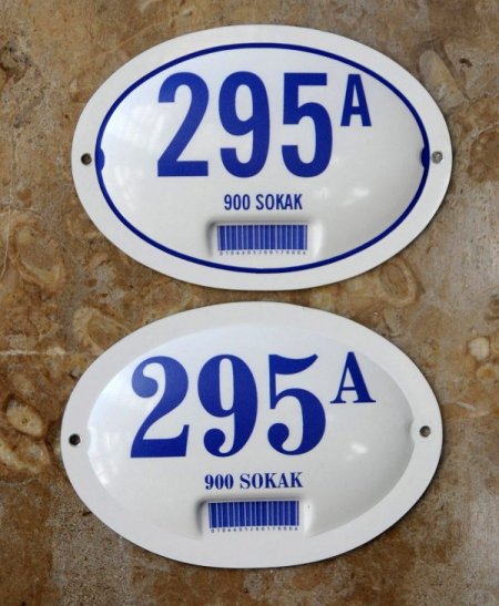 İzmir Büyükşehir, 500 bin kapıya akıllı levha taktı