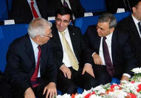 İzmir Büyükşehir Belediye Başkanı Kocaoğlu, İnciraltı İçin Özel Kanun İstedi
