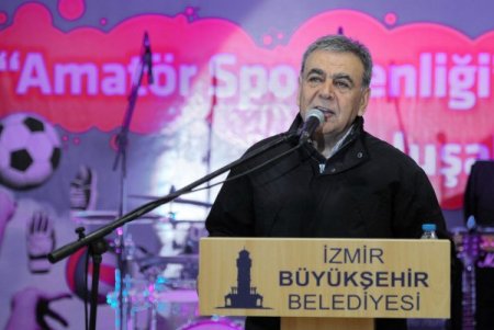 İzmir Büyükşehir Belediyesi 217 Amatör Kulübe Malzeme Yardımı Yaptı