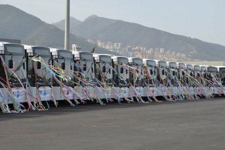 İzmir Büyükşehir Belediyesi 70 otobüsü daha teslim aldı
