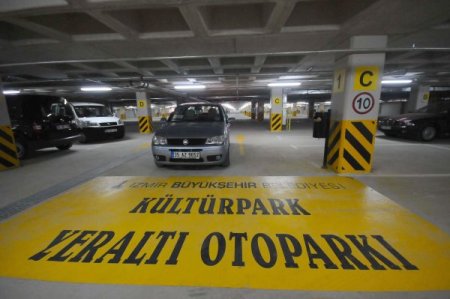 İzmir Büyükşehir Otopark Ücretlerinde İndirim Yaptı