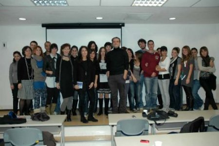 İzmir Ekonomi Üniversitesi'nde Sembolleri Tartıştılar