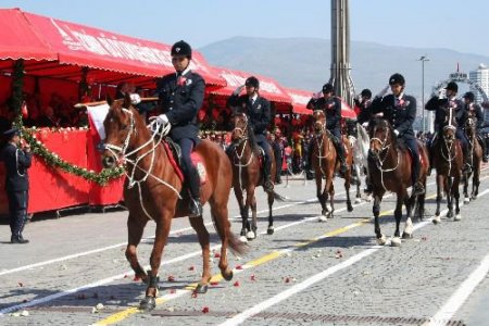 İzmir Emniyet Müdürü Yılmaz: Sosyal Sorumluluk Projelerine Önem Veriyoruz