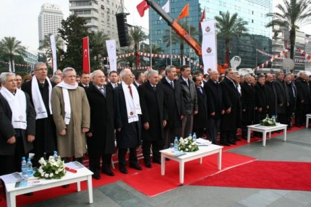 İzmir-istanbul Otoyolu'nun Temeli Atıldı