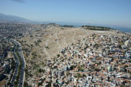 İzmir Kadifekale'de şehir dönüşümü için bin 1926 bina yıkıldı