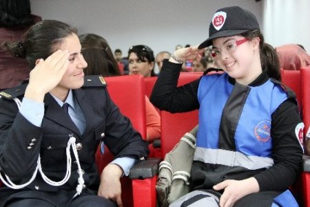 İzmir Kâtip Çelebi Üniversitesi, İyilik Polisleri'nin dişlerini tedavi edecek