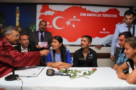 İzmir Mardinliler Federasyonu 38 çifti evlendirdi