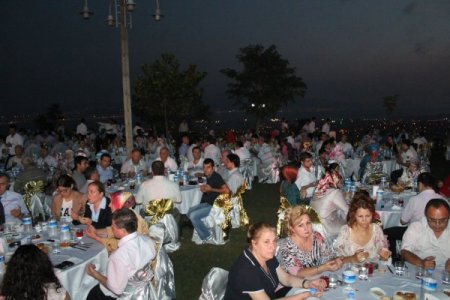 İzmir Müftülüğü'nün İftarında Birlik Beraberlik Mesajı