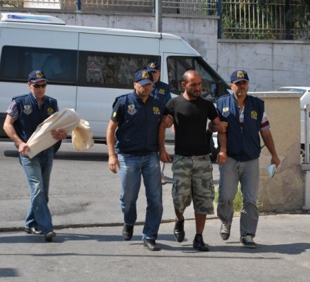 İzmir polisi Antalya'da olası bir faciayı önledi