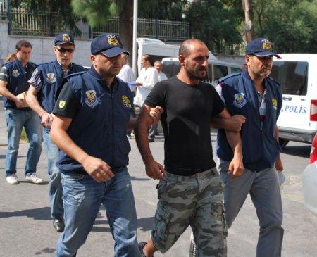 İzmir polisi Antalya'da olası bir faciayı önledi