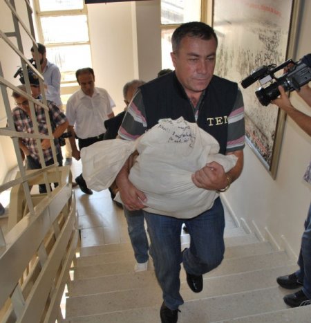 İzmir polisi Antalya'da olası bir faciayı önledi