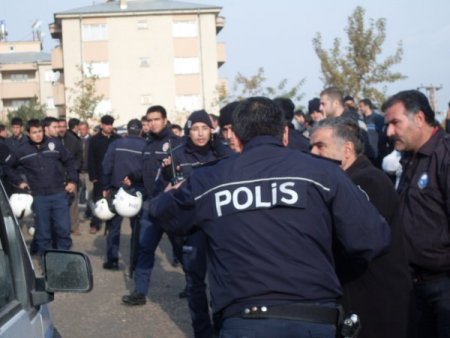 İzmir Polisi Van'da Güvenliği Sağladı