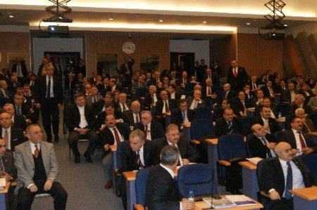 İzmir Ticaret Odası'nda 'Kordon' Krizi Yaşandı