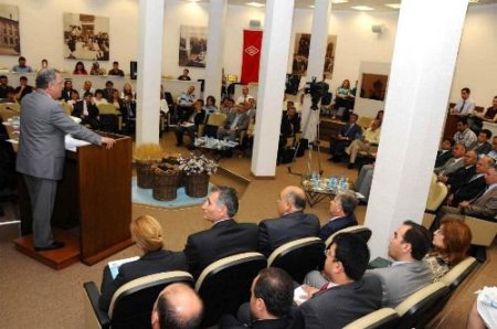 İzmir Valiliği Hizmetlerini Halkın Beğenisine Açıyor, Sıra Belediyelerde