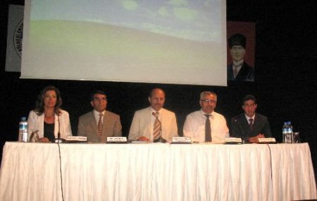 İzmir Valisi Kıraç: Şehrin Gerçek Sahibi, Kendisini Oraya Ait Hissedendir
