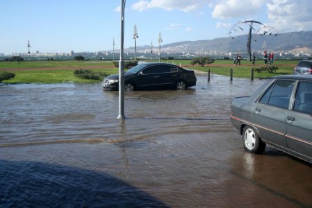İzmir yine su altında