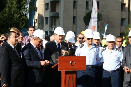 İzmir’de 313 bin konut şehir dönüşümüne tâbi tutulacak