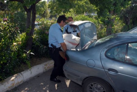 İzmir'de 55 Kilogram Esrar Ele Geçirildi