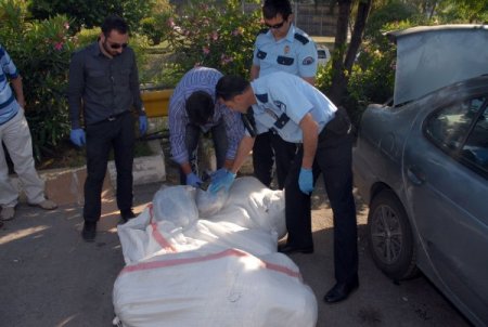 İzmir'de 55 Kilogram Esrar Ele Geçirildi
