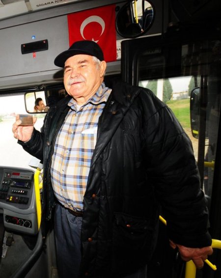 İzmir'de 60 Yaş Kartı vizesi için son hafta